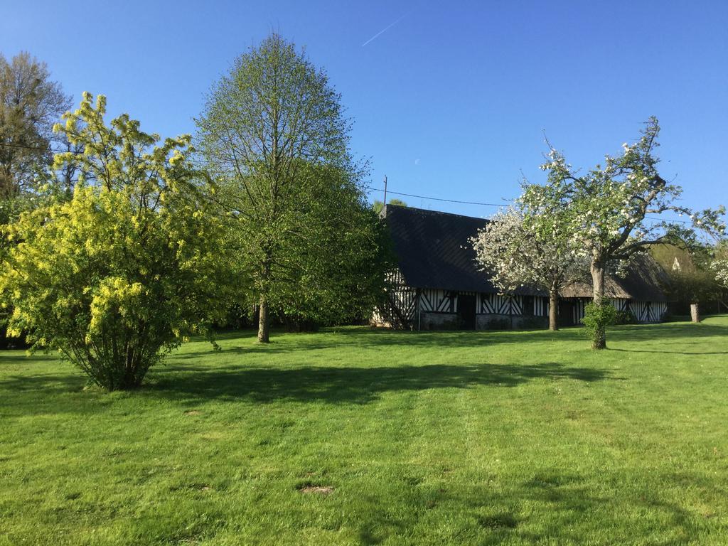 L'Auberge Du Mont Le Breuil-en-Auge Exterior foto