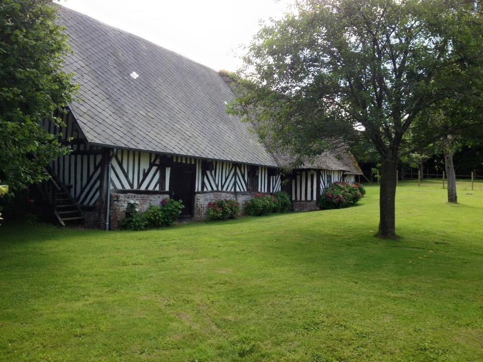 L'Auberge Du Mont Le Breuil-en-Auge Exterior foto