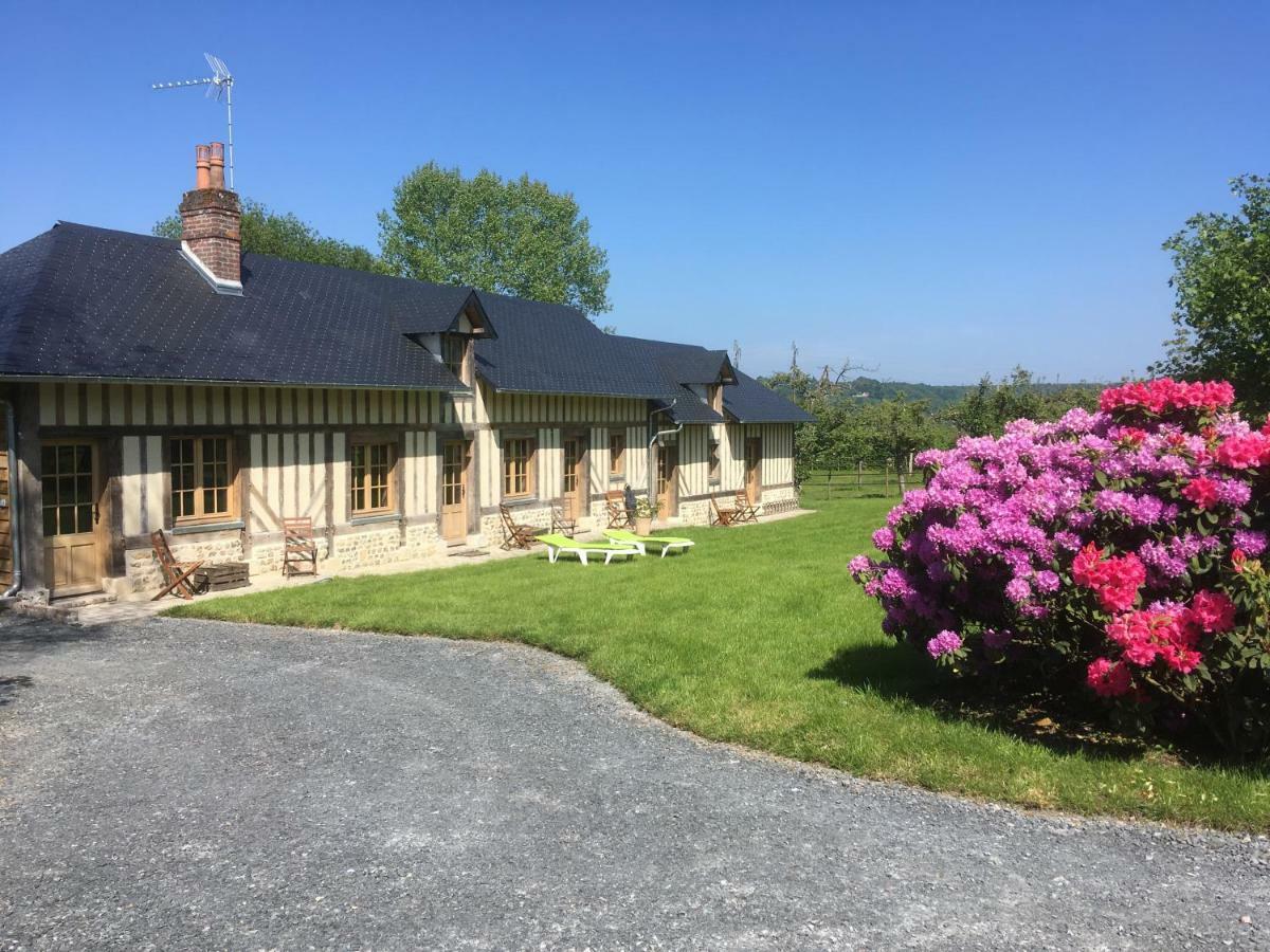 L'Auberge Du Mont Le Breuil-en-Auge Exterior foto